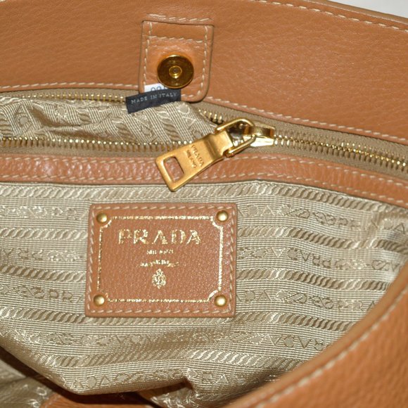 Prada Vitello Daino BN2097 Logo Signature Tan Leather shoulder Bag Gold Brass - Picture 10 of 15